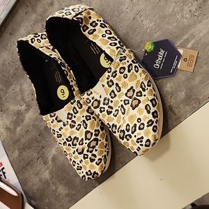 Toms womens glitter cheetah loafers